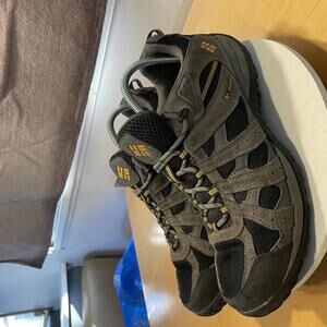 COLUMBIA REDMOND HIKING